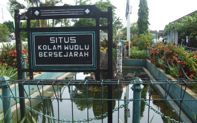 Situs Kolam Wudhu